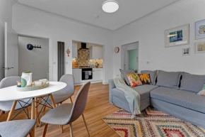 Cheerful Stays - Westend Cottage